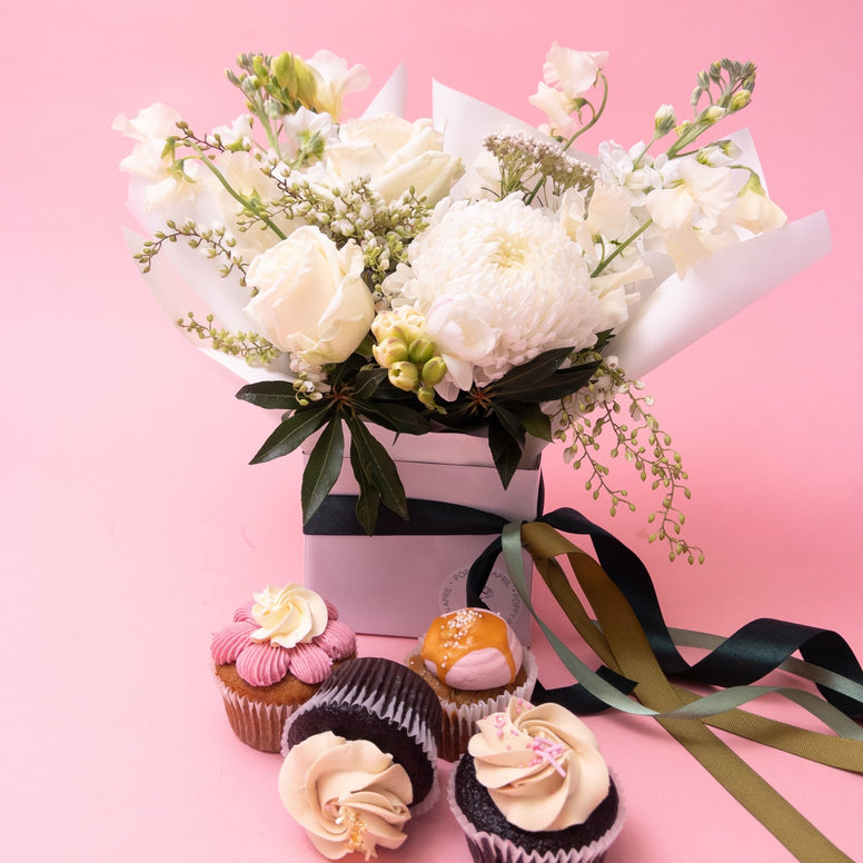 Frankie + Sweet - Flowers & Cupcakes - Poppy In April